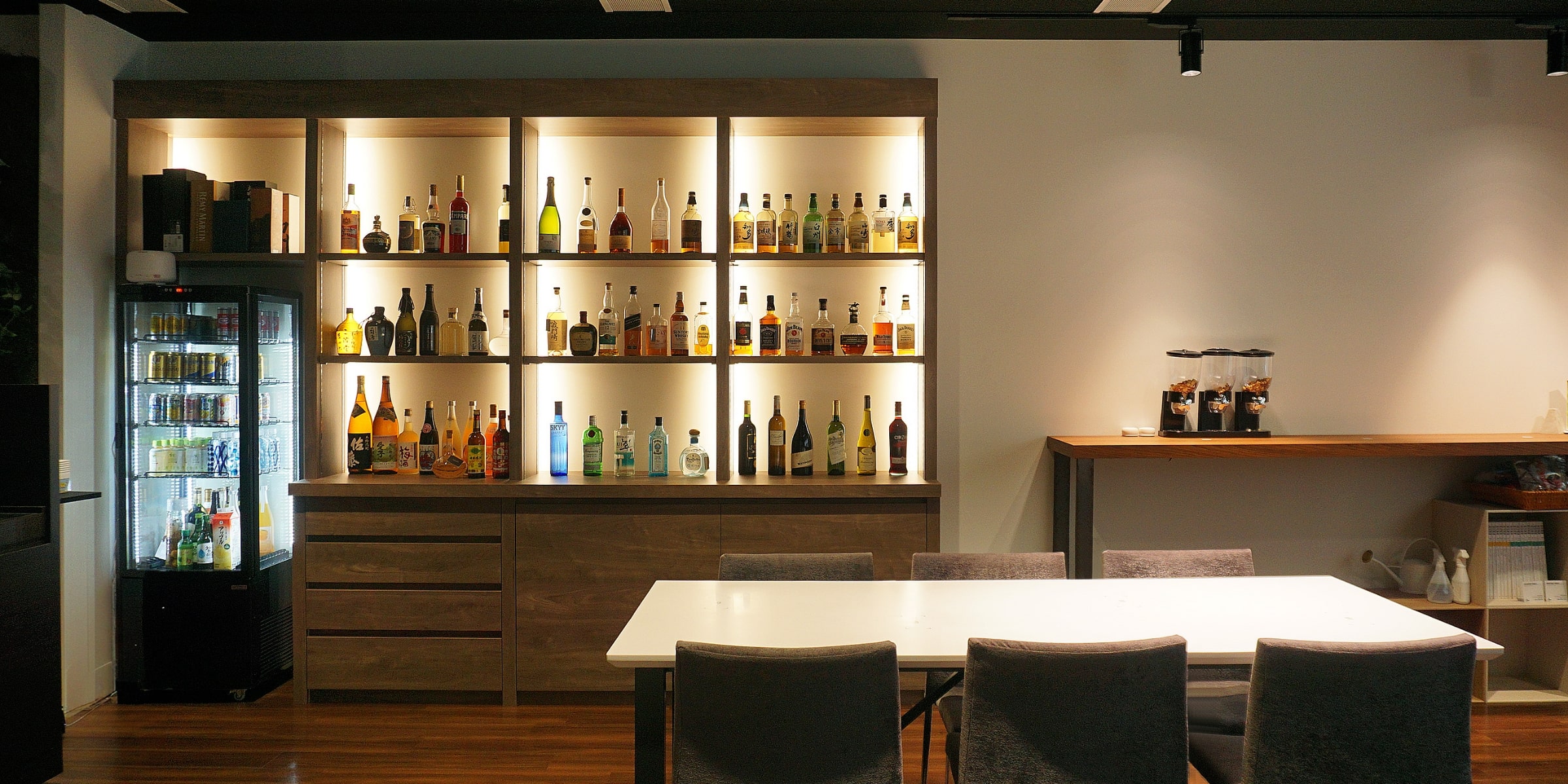 Daikan BAR, a place for communication after work